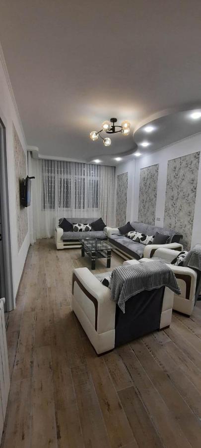 Lilia Apartamento Batumi Exterior foto